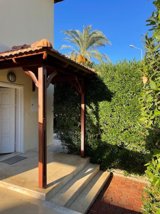 באלאק Excellent 3 Storey Villa With A Swimming Pool מראה חיצוני תמונה